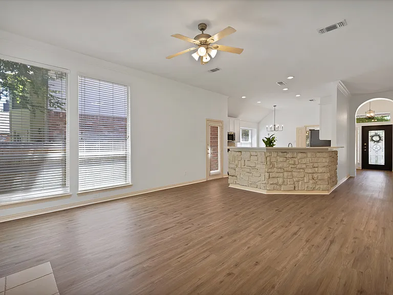 5516 Broken Bend Dr — Photo 8