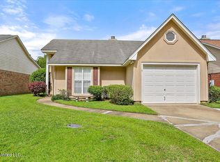 113 Shadow Lodge Cir, Pearl, MS 39208