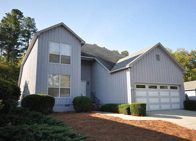 3 bed, 2.5 bath, 2514 sqft, $1,950 — Photo 2