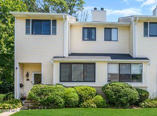 258 Clubhouse Dr, Middletown, NJ 07748