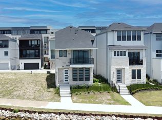528 Secretariat Dr, Rowlett, TX 75088