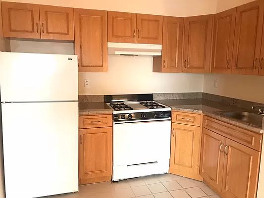 3rd image of 2818 31st St #503
