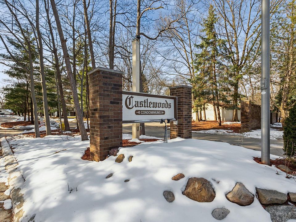 1st image of 35749 Castlewood Ct