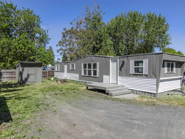 631 Warner Ave Trailer 17, Lewiston, ID 83501