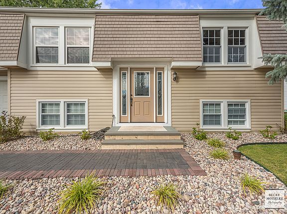 2nd image of 1280 Arrowwood Ct