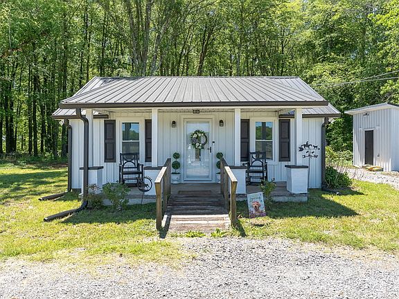 3rd image of 1151 Dry Creek Rd