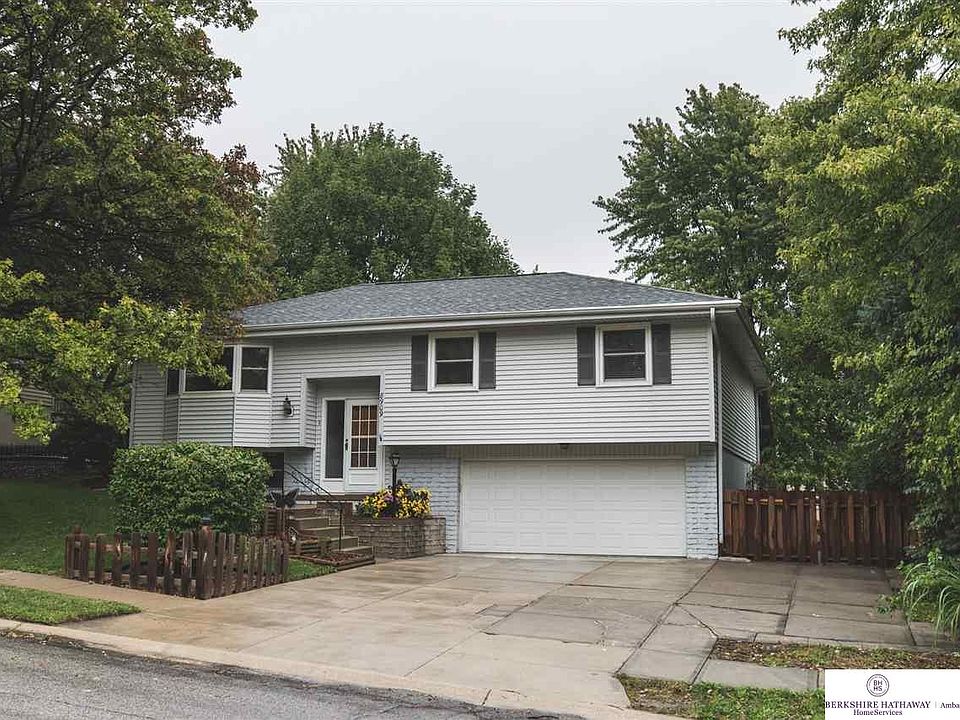 1st image of 8909 S 143rd Ave
