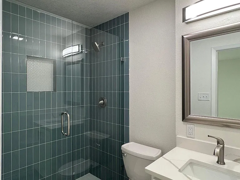 11700 Spring Hill Dr — Photo 13