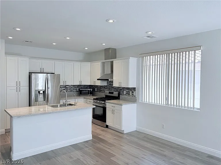 8071 Sapphire Cove Ave — Photo 3
