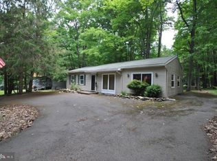 119 Owassa Dr, Pocono Lake, PA