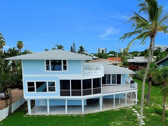 2nd image of 7944 Estero Blvd