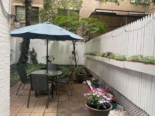 264 W 73rd St, New York, NY