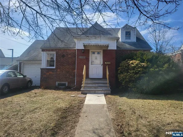 1-10 Banta Pl, Fair Lawn, NJ 07410