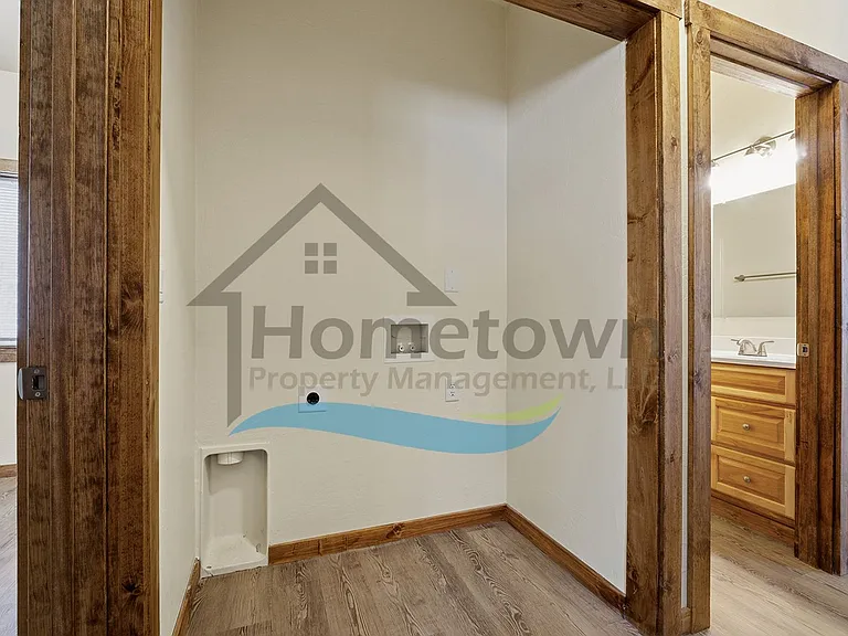 145 Burnt Tree Ln — Photo 12
