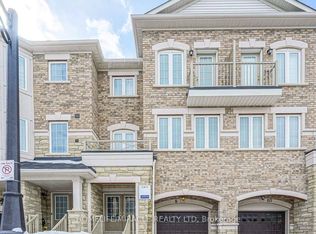 8 Hobart Gdns, Brampton, ON L6Z0J1