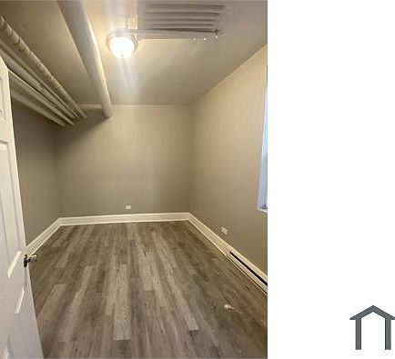 4th image of 11021 S Vernon Ave #Basement