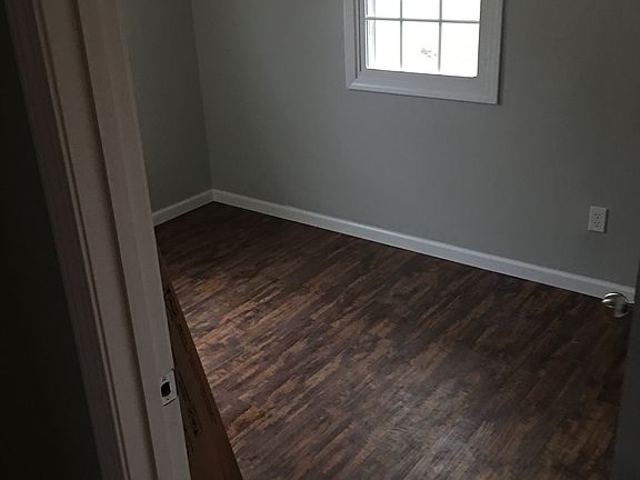 4th image of 2201 Brent Dr
