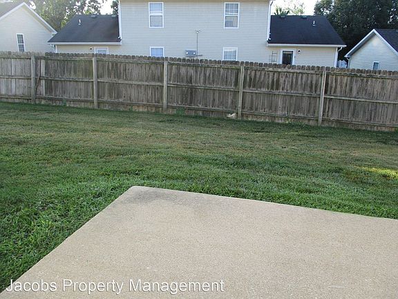 3rd image of 3524 Prescott Dr