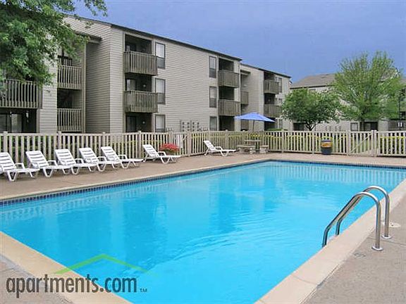 2nd image of 5512 Southfield Dr APT C