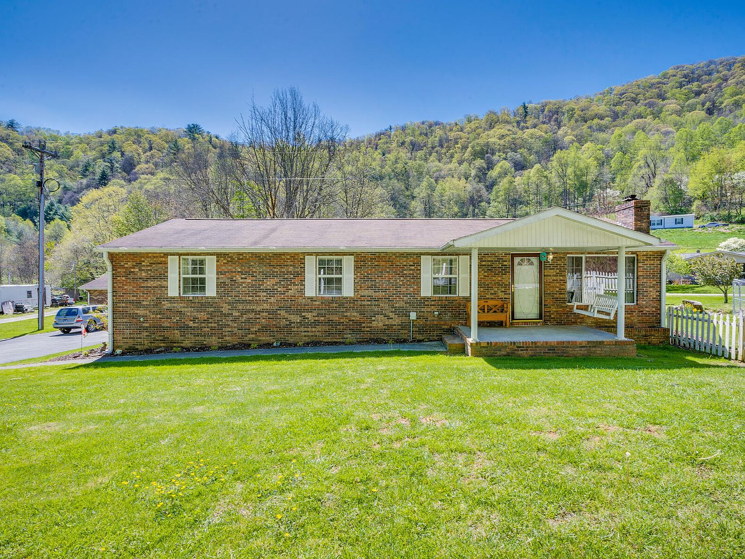 1687 Highway 352, Flag Pond, TN 37657 MLS 9955678 Zillow