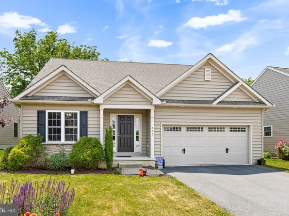 173 Waypoint Dr, Lancaster, PA 17603