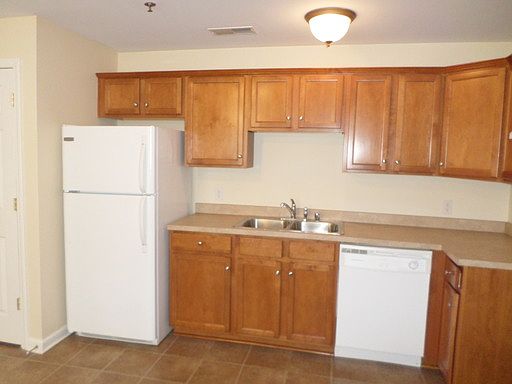 2nd image of 100 Pinnacle Ct APT 806