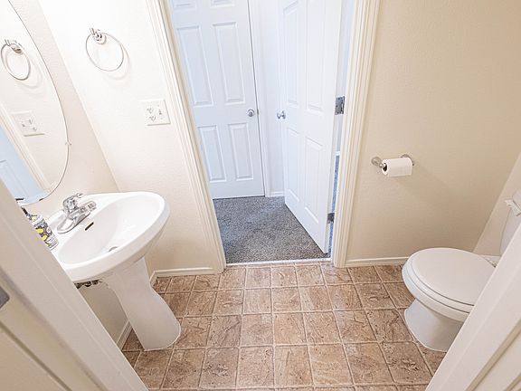 Half bathroom & Laundry room