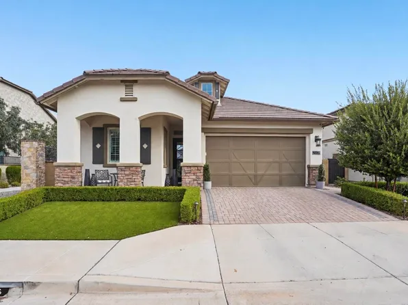2108 E WARBLER Road, Gilbert, AZ 85297