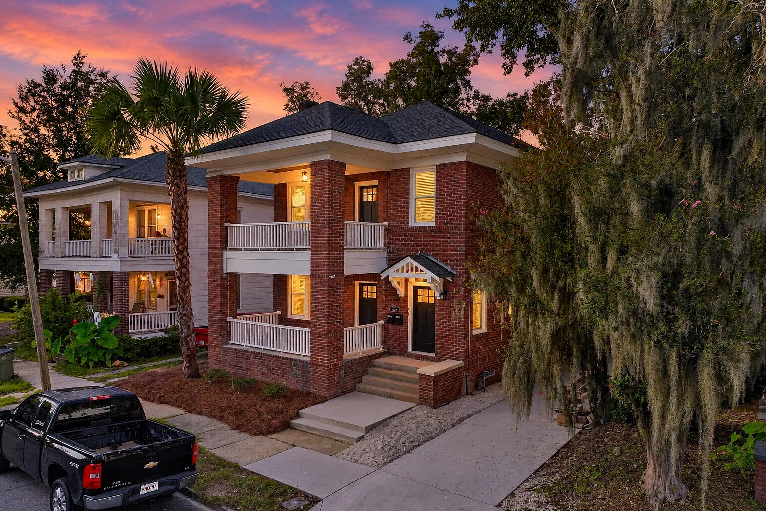 2 bed, 1.0 bath, 1242 sqft, $2,300 — Photo 1