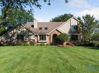 7426 Salisbury Rd, Maumee, OH 43537