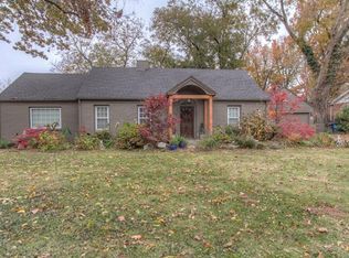 4702 S Columbia Pl, Tulsa, OK 74105