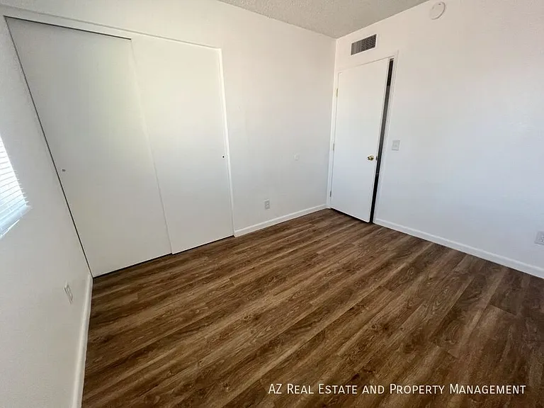6421 W Carol Ave — Photo 14