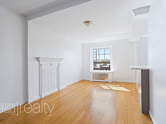 3rd image of 122 2nd Pl APT 4