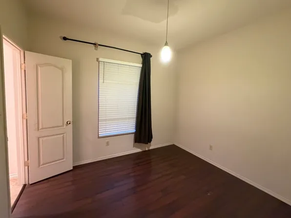 9228 Bluewood Ln NE, Albuquerque, NM 87122
