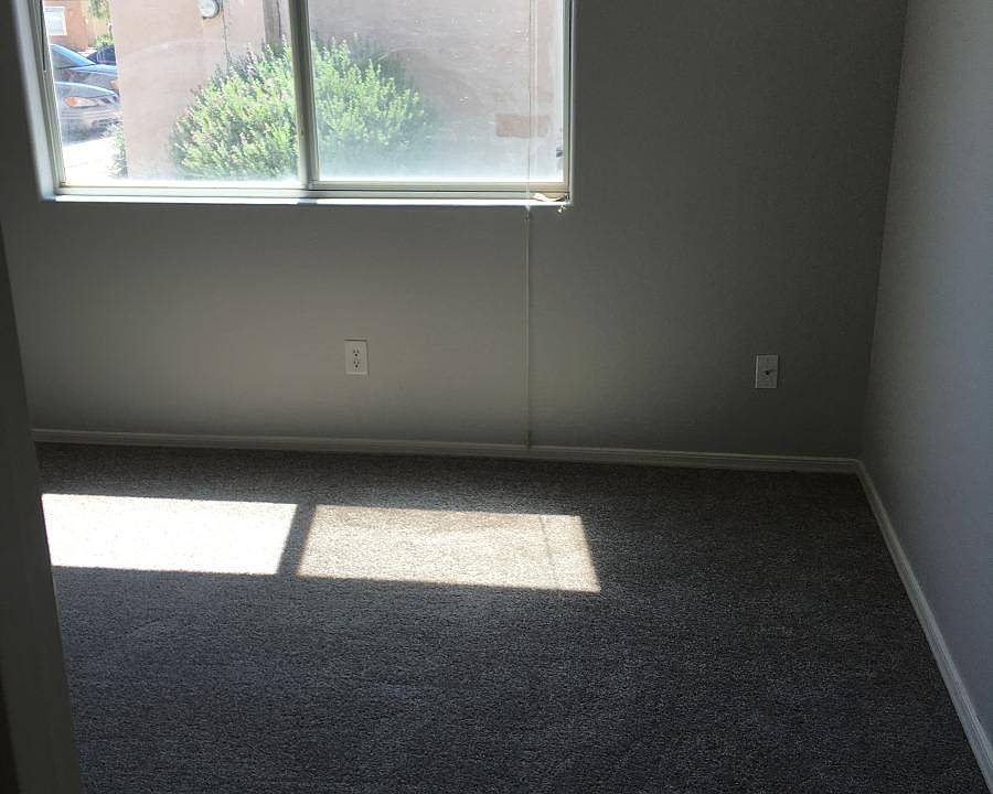 2nd image of 2300 E Magma Rd