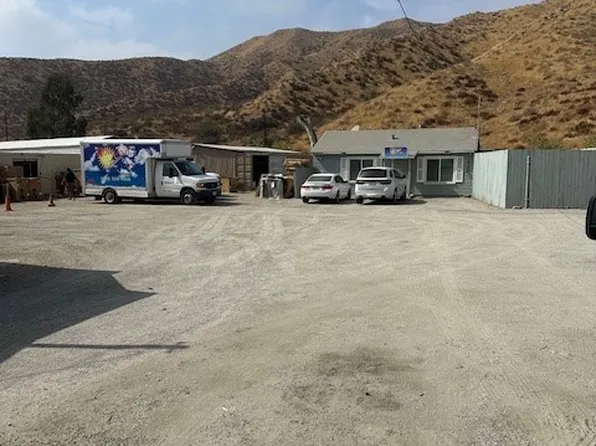 17007 Sierra Hwy, Canyon Country, CA 91351