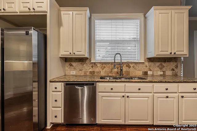25304 Wentworth Way — Photo 12