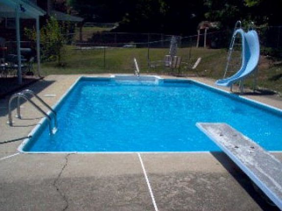 2nd image of 310 Clarkson Dr