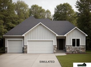 8801 Honeybee Ln, Lincoln, NE 68526