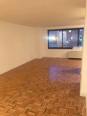 Rented by Olnick Organization | media 5