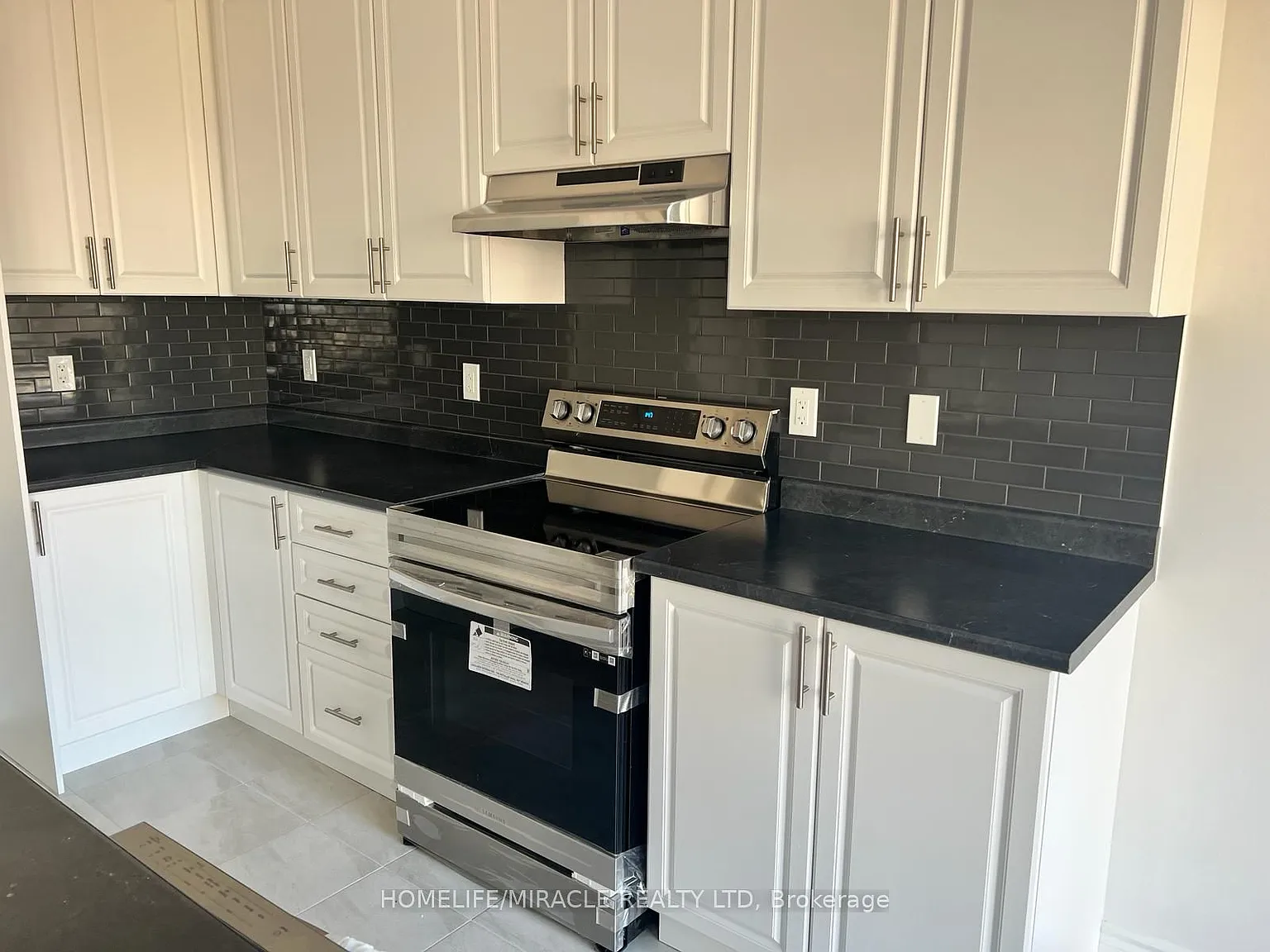 3 bed, $2,500 — Photo 3