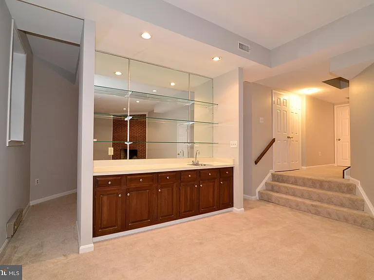 10200 Aspen Willow Dr — Photo 47