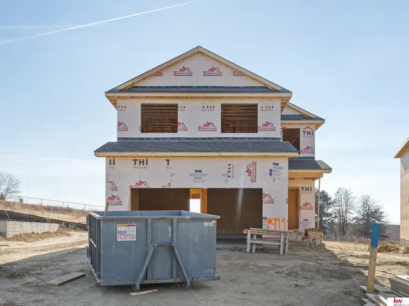 7911 N 93rd St, Omaha, NE 68122