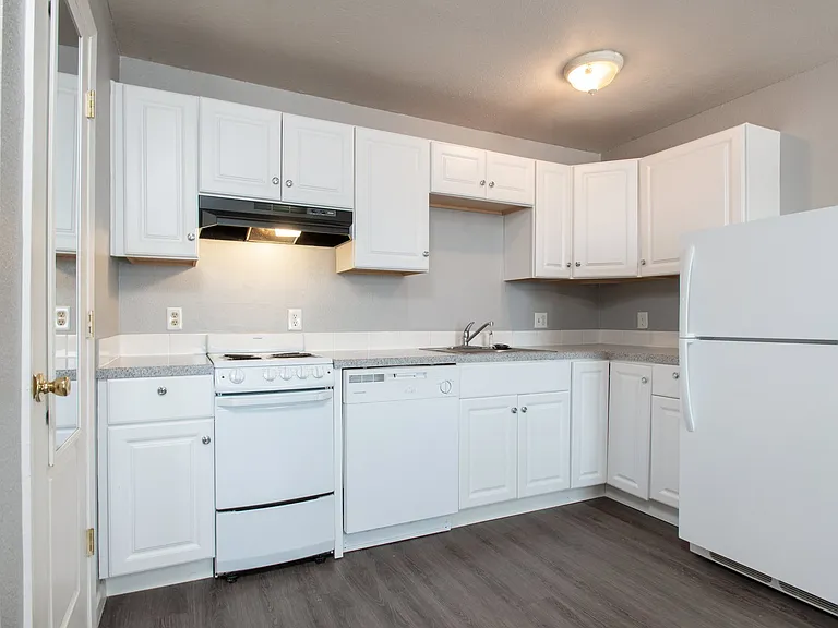 Brookside Apartments — Photo 6