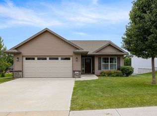 12 Pinnacle Ln, Tiffin, IA 52340