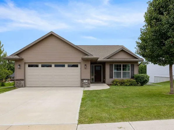 12 Pinnacle Ln, Tiffin, IA 52340