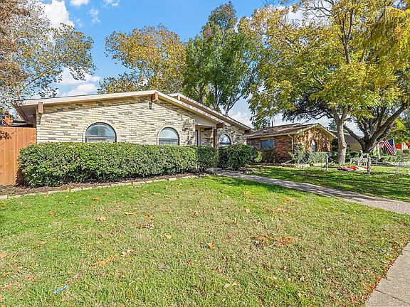 3rd image of 3117 Nutmeg Ln
