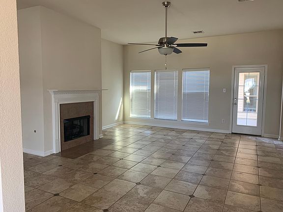 5th image of 26440 Greenwood Dr