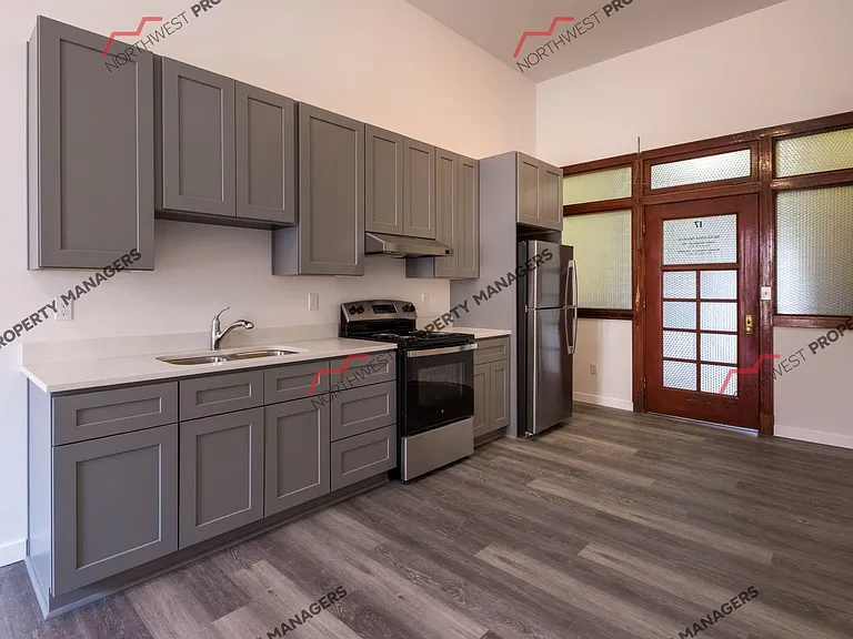 107 N Tower Ave — Photo 3