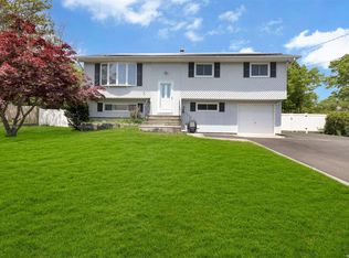 339 Babylon St, Islip Terrace, NY 11752